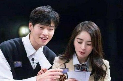 娱乐圈女明星微博吃瓜背后的秘密揭秘